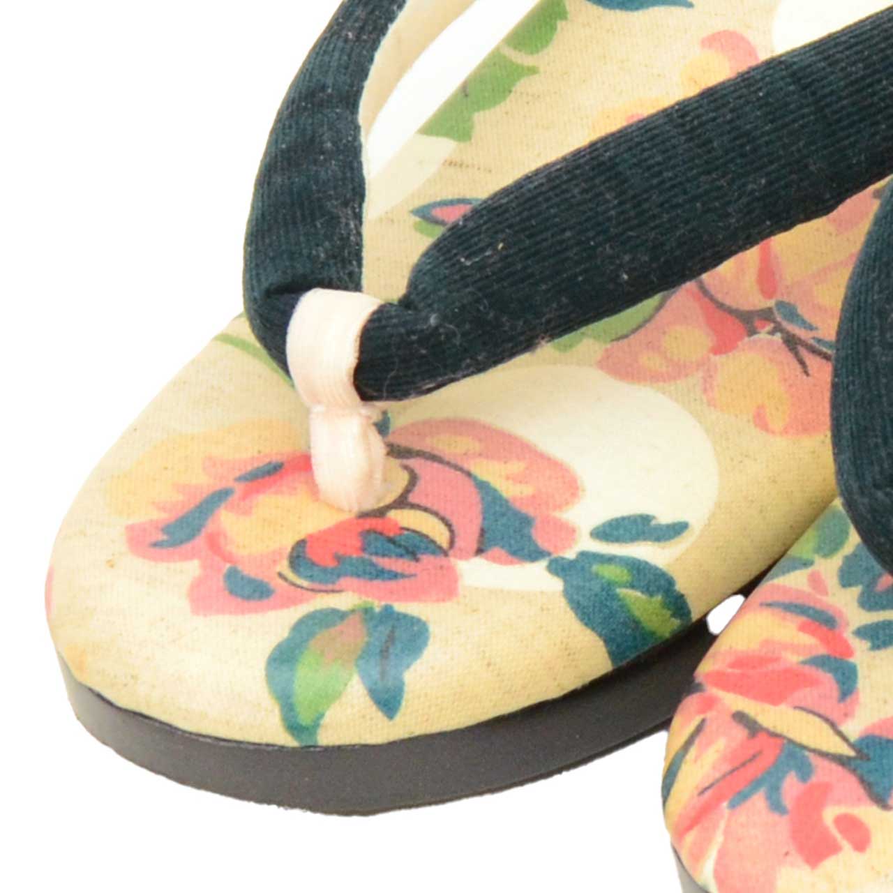 Vintage Japanese Kimono Accessories | Zori Sandals | Beige | Floral Pattern | Urethane Sole | Casual | 24.0cm | Sustainable | kkb4215b