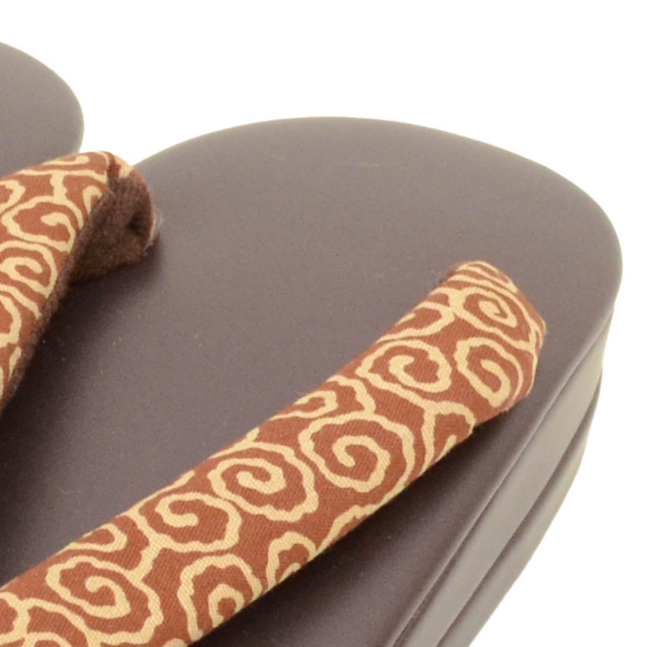 Vintage Japanese Kimono Accessories | Zori Sandals | Brown | Arabesque Pattern | Synthetic Leather | 2-layer Sole | Sustainable | kkb4221b