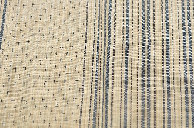 [Used] Recycled Kimono, Length 162.5cm, Sleeve Length 65.5cm, Pure Silk Tsumugi, Ready-made, Women's ML, Beige, Vertical Stripe Pattern, Special Item [Kimono, Used, Obi, Recycled, Furisode, Yukata, Hakama, Japanese Clothing, Vintage Clothing] pp0590b 