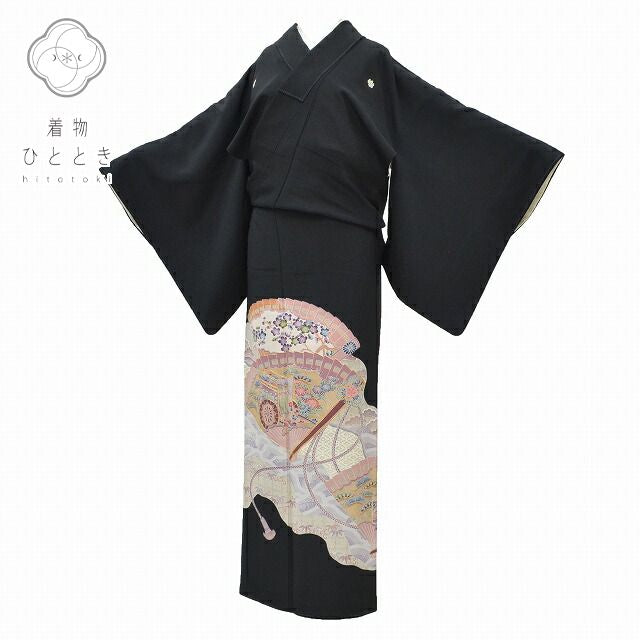【中古】 リサイクル着物 身丈164.5cm 裄丈65.5cm 黒留袖 正絹 仕立て上がり 五つ紋 比翼付き M L ちょっとふくよかL 黒色系 扇文様 特品 [ 着物 中古 帯 リサイクル 振袖 浴衣 袴 和服 古着 ] pp1716b