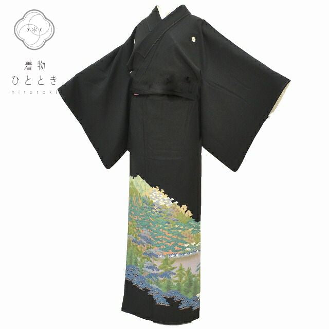 【中古】 リサイクル着物 身丈159.5cm 裄丈65.5cm 黒留袖 正絹 五つ紋 比翼付き 仕立て上がり 翠峯 落款有 M M 黒色系 風景文様 特品 [ 着物 中古 帯 リサイクル 振袖 浴衣 袴 和服 古着 ] pp1806b