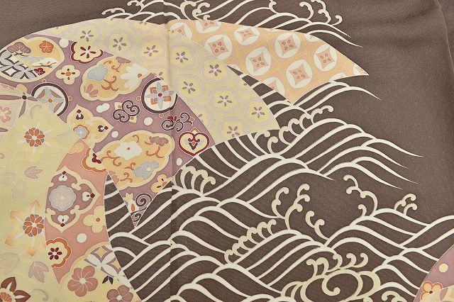 Vintage Japanese Kimono | Houmongi | Brown Silk | Wave Floral Arabesque | One Crest | Size L | Sustainable | qq1949b
