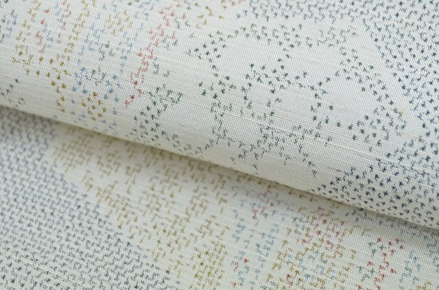Vintage Japanese Kimono | Tsumugi Kimono | White Silk | Geometric Pattern | Unlined | Size M-L | Sustainable | rr0171b