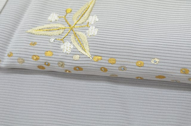 Vintage Japanese Kimono | Tsukesage Kimono | Gray Silk Ro | Botanical Embroidery | One Crest | Unused | Sustainable | rr0183b