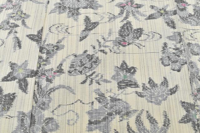 Vintage Japanese Kimono | Tsumugi Kimono | White Silk | Stream Floral Pattern | Unlined | Size S | Sustainable | rr1007b