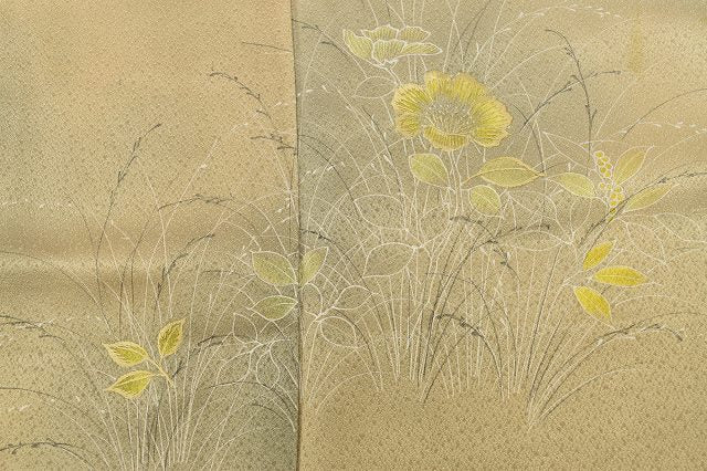 Vintage Japanese Kimono | Tsukesage Kimono | Light Brown Silk | Botanical Pattern | Embroidery | Size S | Sustainable | rr1273b