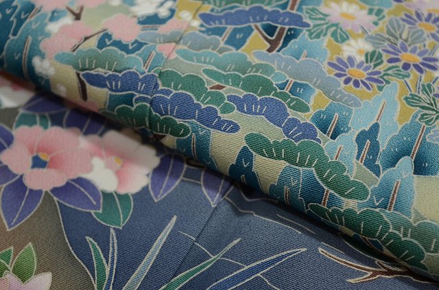Vintage Japanese Kimono | Black Tomesode Kimono | Silk | Five Crests | Facing Crane | Yuzen | Artist Signed | Sustainable | rr1422b