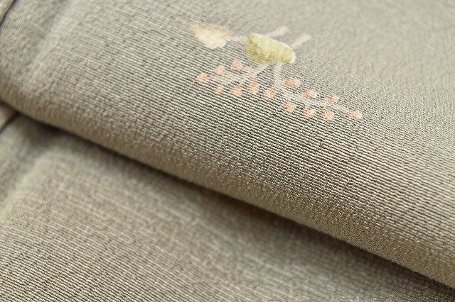 Vintage Japanese Kimono | Komon Kimono | Gray Silk Crepe | Lily of the Valley Pattern | Hama Chirimen | Excellent | Sustainable | rr1790b