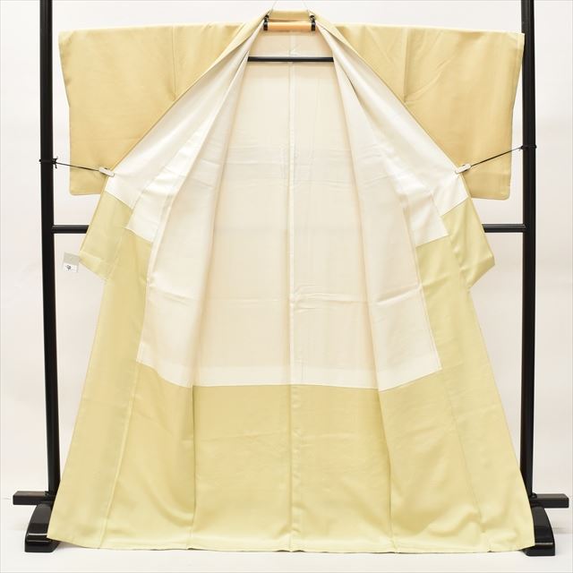 Vintage Japanese Kimono | Houmongi | Beige Silk | Heian Landscape | One Crest | Suzhou Embroidery | Size L | Sustainable | ss0756b
