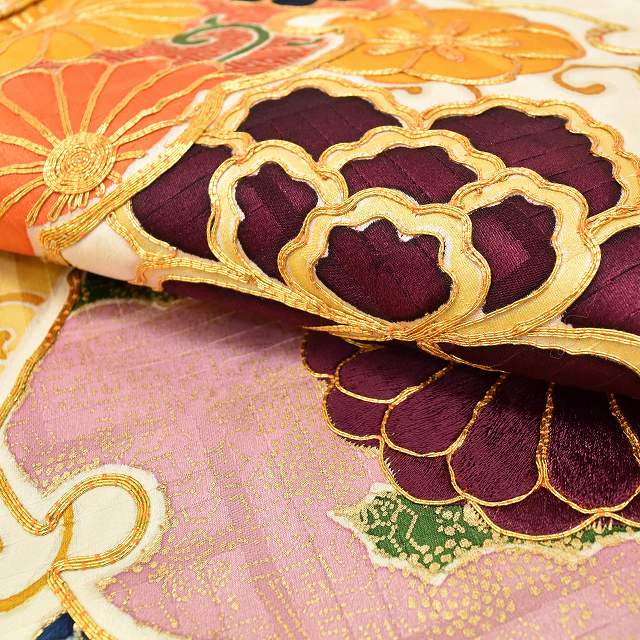 Vintage Japanese Kimono | Furisode & Nagajuban Set | Yellow Silk | Snow Circle Chrysanthemum | Gold Embroidery | Sustainable | ss1075b