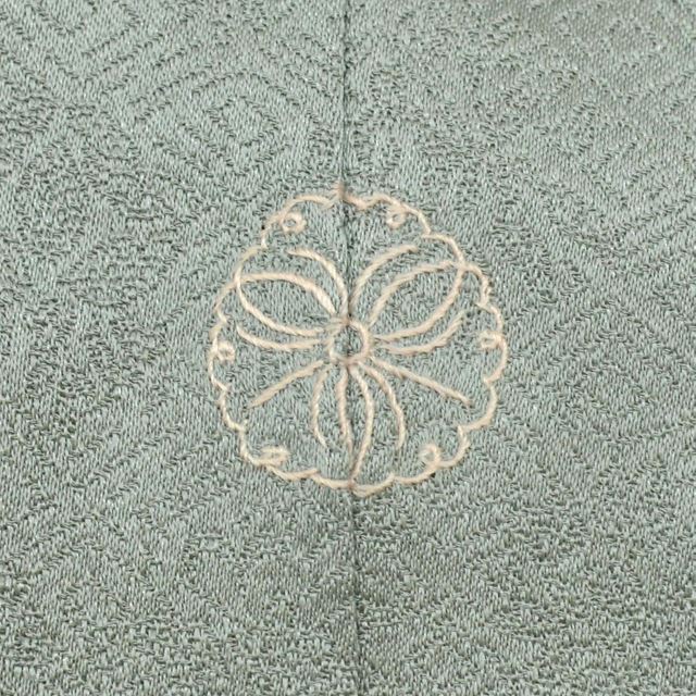 Vintage Japanese Kimono | Houmongi | Gray Silk | Kanze-mizu Deer-ko Shibori | One Crest | Gold Foil Embroidery | Sustainable | ss1375b