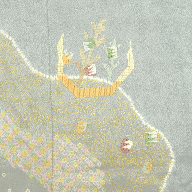 Vintage Japanese Kimono | Houmongi | Gray Silk | Kanze-mizu Deer-ko Shibori | One Crest | Gold Foil Embroidery | Sustainable | ss1375b