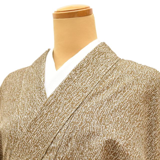 Vintage Japanese Kimono | Dyed Oshima Tsumugi | Brown Silk | Noshi Pattern | Excellent | Size M | Sustainable | ss1465b