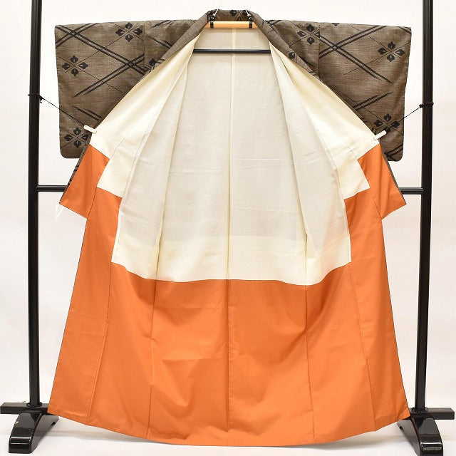Vintage Japanese Kimono | Oshima Tsumugi | Brown Silk | Floral Diamond | Mud-dyed | 9-thread | Dry-cleaned | Sustainable | ssc1212a20