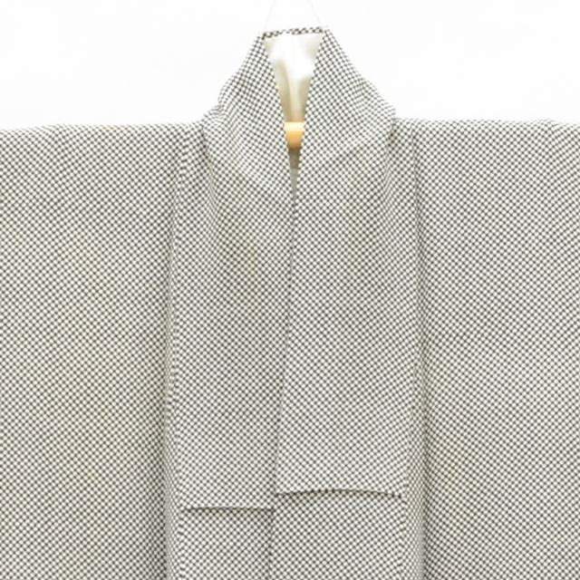 [Used] Komon (small patterned) recycled kimono, pure silk, sleeve length 66.0cm (26.0in), body length 160.5cm (63.2in), size M, black, checkered pattern, crepe fabric, lined, high quality, semi-formal, spring, summer, autumn, winter, ready-made. 