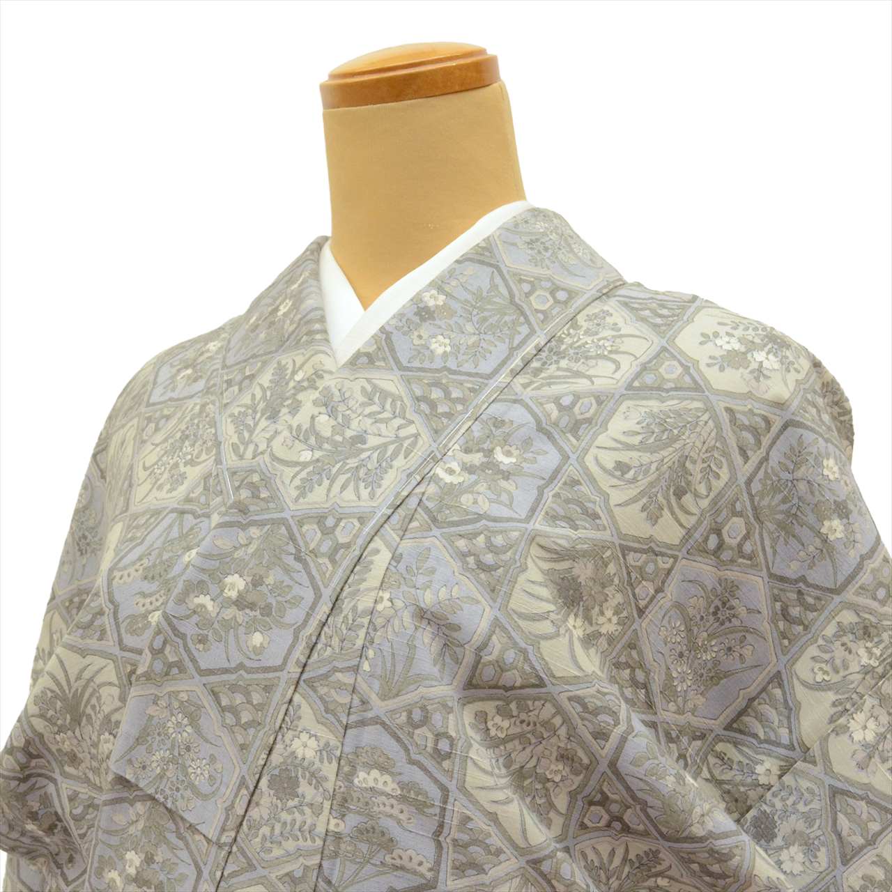 Vintage Japanese Kimono | Tsumugi | Gray Silk | Tortoiseshell Floral | Unused | Size M | Sustainable | tt1061b