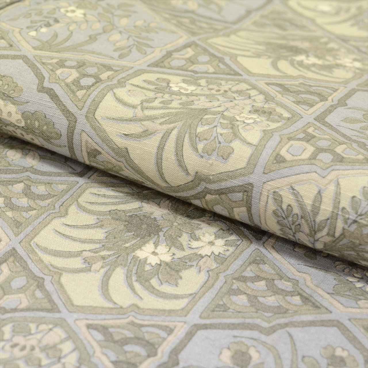 Vintage Japanese Kimono | Tsumugi | Gray Silk | Tortoiseshell Floral | Unused | Size M | Sustainable | tt1061b