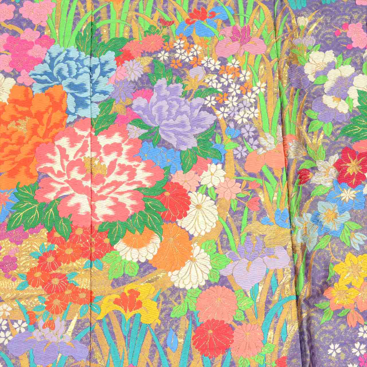 [Used] Silk Uchikake (wedding kimono), Length 195.0cm (76.8in) (L), Sleeve Length 67.0cm (26.4in), Recycled Kimono, Purple, Four Seasons Floral Pattern, Tang Weave, Gold Leaf, tt1175b [Japanese Clothing, Outlet, Kimono] 