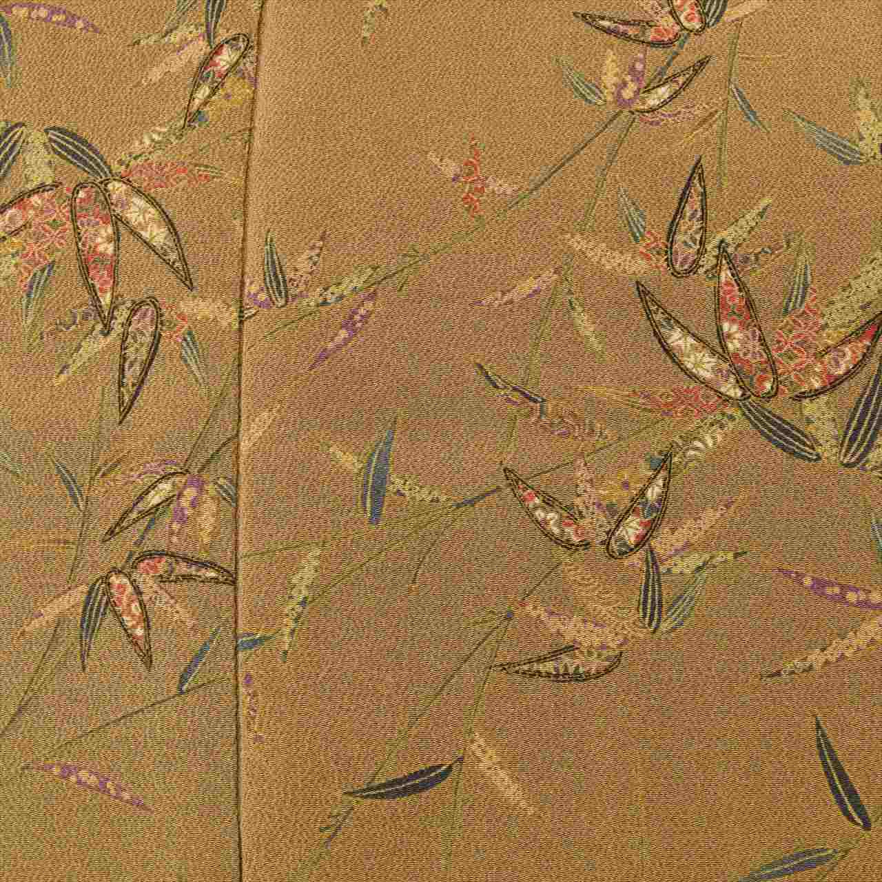 [Used] Komon (small patterned) recycled kimono, pure silk, length 154cm (size S), sleeve length 64.7cm, unused, brown tones, bamboo leaf pattern, crepe fabric, lined, high quality, semi-formal, spring, summer, autumn, winter, ready-made. 