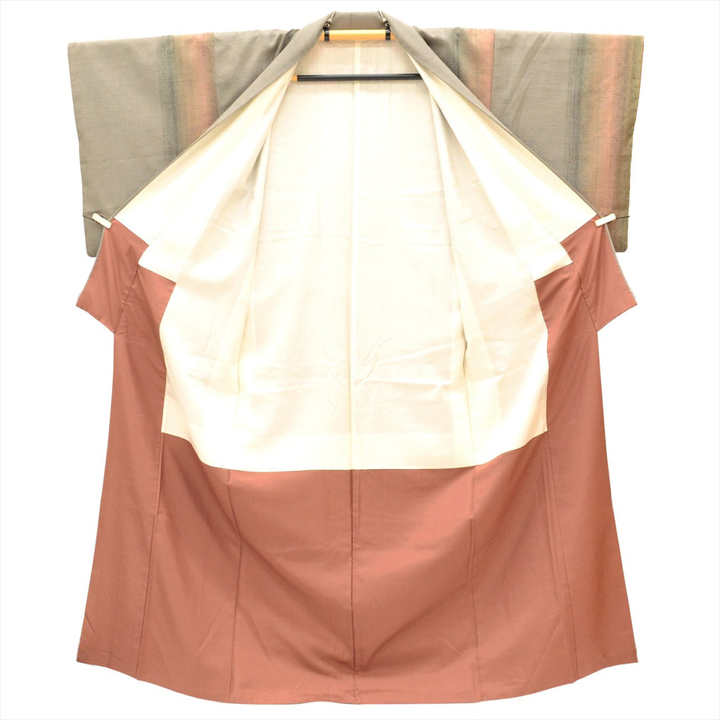 [Used] Yuki Tsumugi Kimono, Pure Silk, Recycled, Length 157cm (M), Sleeve Length 65.5cm, Ready-made, Gray, Striped Pattern [Tsumugi, Tsumugi Kimono, Recycled Tsumugi, Pure Silk, Lined, Tsumugi, Reuse, Vintage, Outlet, Free Shipping] tt1550b 