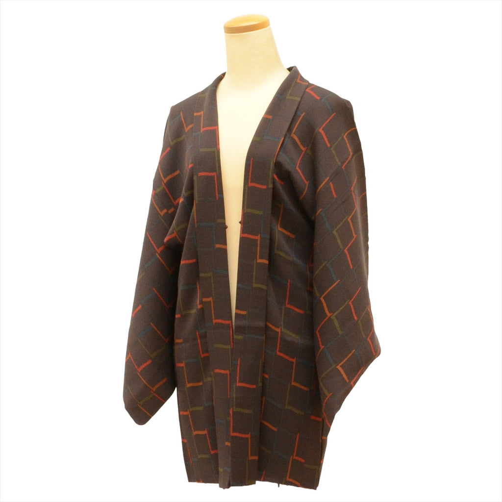 [Used] Silk Haori (kimono jacket), Length 79.5cm, Sleeve Length 63cm, Brown, Geometric Pattern, Recycled Kimono tt1725b [Japanese clothing, Casual kimono, Outlet, Retro, Antique, Affordable, Stylish, Everyday wear, Lessons, Outlet, Kimono] 