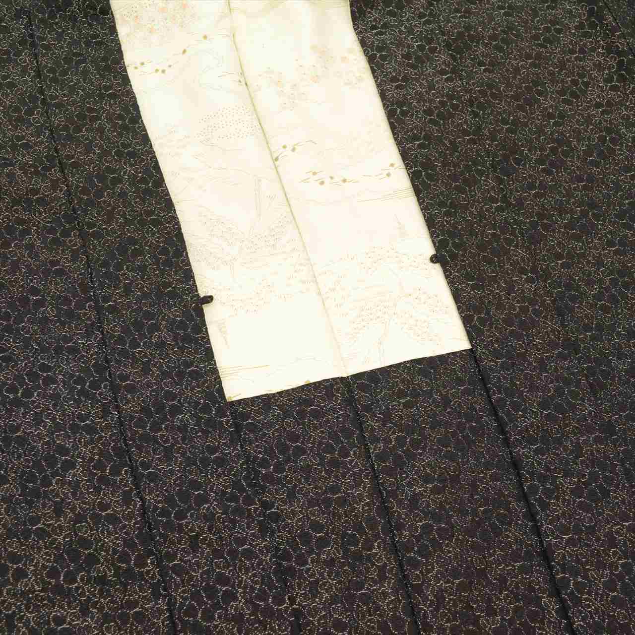 [Used] Silk Haori (kimono jacket), Length 84cm, Sleeve length 64cm, Long haori, Black, Geometric pattern, Family crest, Recycled kimono tt1778b [Japanese clothing, Casual kimono, Retro, Antique, Affordable, Stylish, Everyday wear, Lessons, Kimono] [r26] 