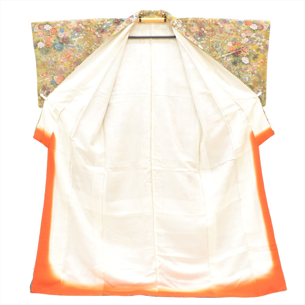 [Used] Komon (small patterned) recycled kimono, synthetic fiber, length 165cm (size L), sleeve length 66.5cm, yellowish tones, floral Heian-era picture scroll pattern, lined, high quality, semi-formal, spring, summer, autumn, winter, ready-made. 