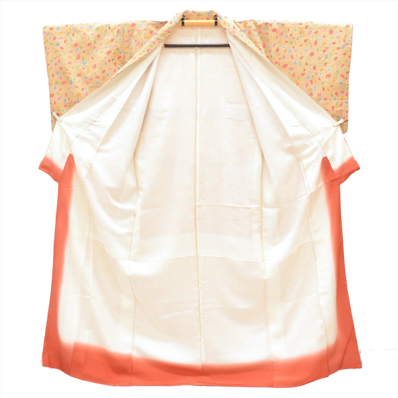 [Used] Komon (small patterned) recycled kimono, pure silk, length 159cm (size M), sleeve length 65.5cm, brown tones, botanical pattern, crepe fabric, gold leaf, lined, high quality, semi-formal, spring, summer, autumn, winter, ready-made. 