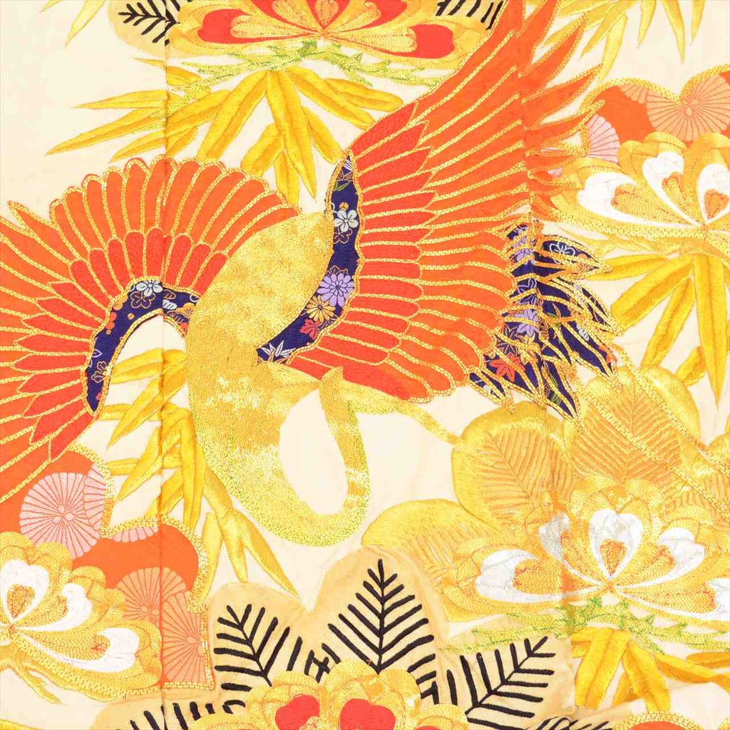 [Used] Silk Uchikake (wedding kimono), Length 182cm (Size M), Sleeve Length 66cm, Ready-made, Recycled Kimono, Antique, White, Crane and Pine Tree Pattern, Embroidery, Gold Thread Embroidery, tt2289b [Japanese Clothing, Outlet, Kimono] 