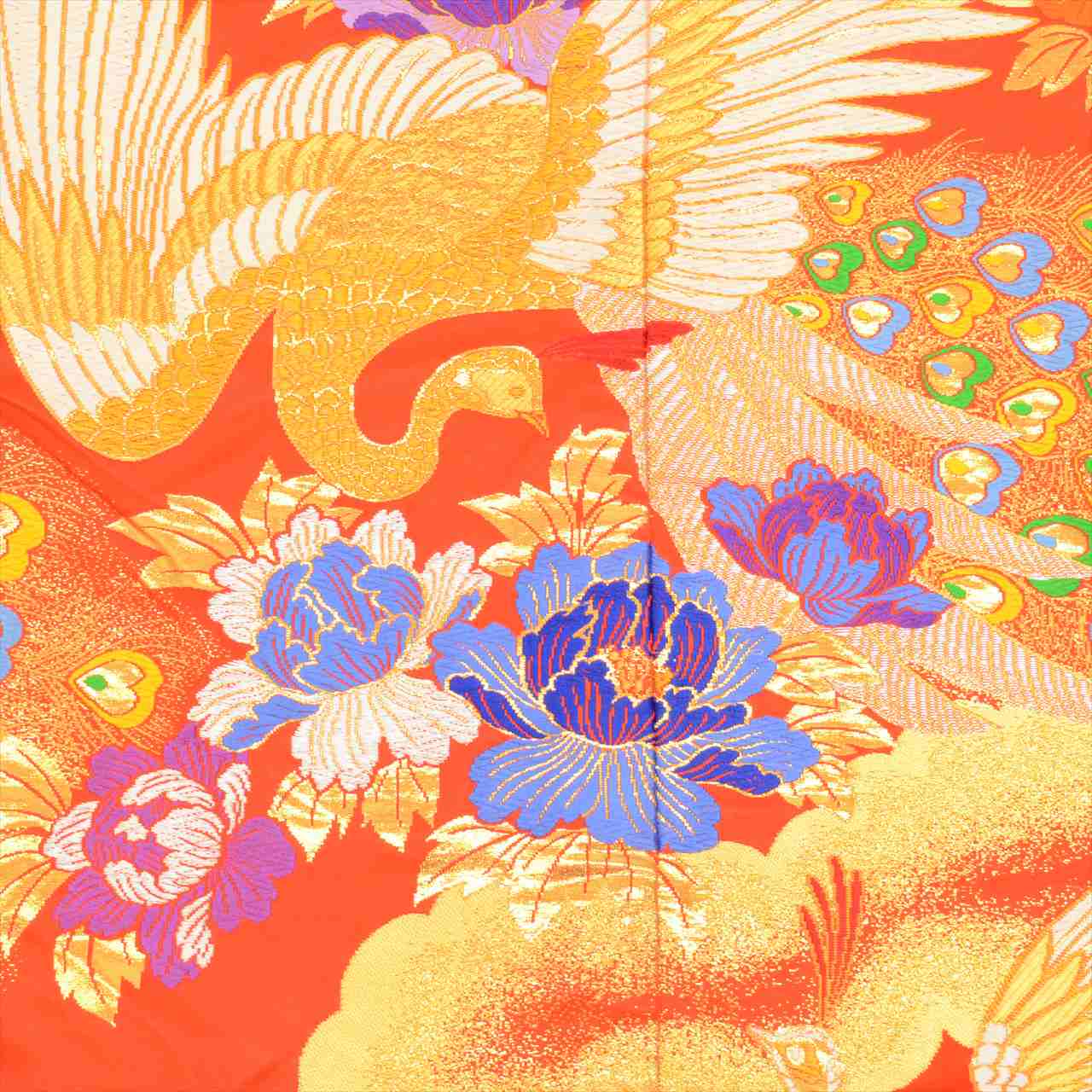 [Used] Silk Uchikake (wedding kimono), Length 190.0cm (74.8in) (L), Sleeve Length 65.0cm (25.6in), Ready-made, Recycled Kimono, Orange, Peacock Pattern, Tang Dynasty Weave, Gold Thread, tt2293b [Japanese Clothing, Outlet, Kimono] 