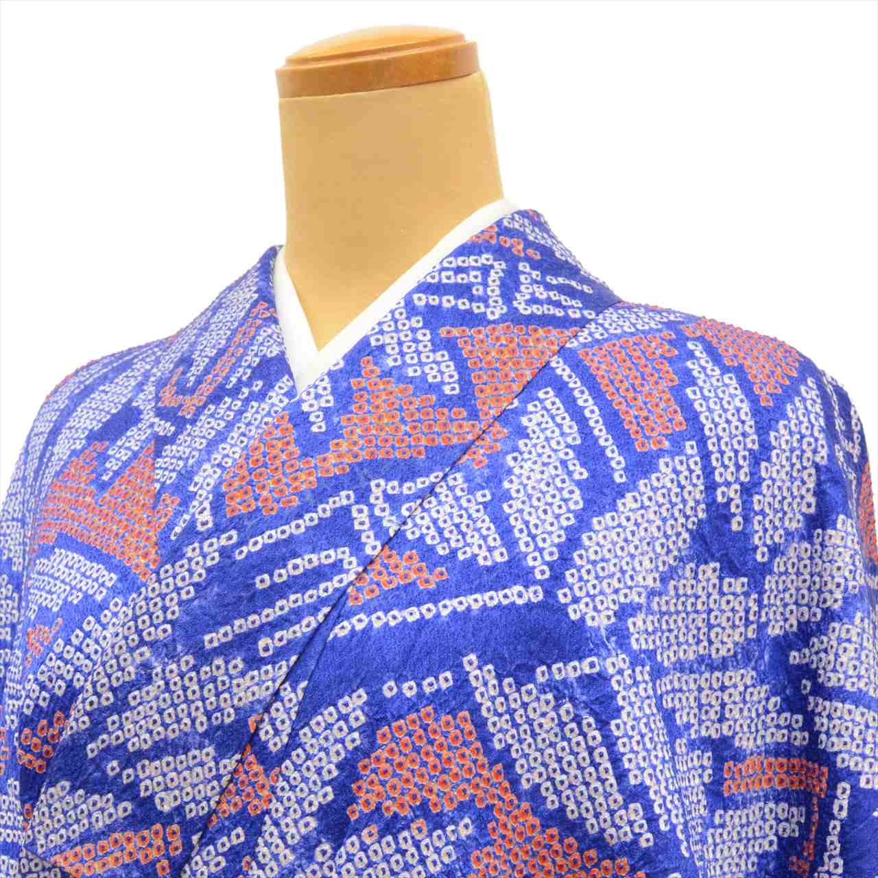 [Used] Komon (small patterned) recycled kimono, pure silk, length 159.5cm (62.8in) (size M), sleeve length 67.0cm (26.4in), blue tones, bamboo leaf pattern, fully tie-dyed, lined, high quality, semi-formal, spring, summer, autumn, winter, ready-made. 