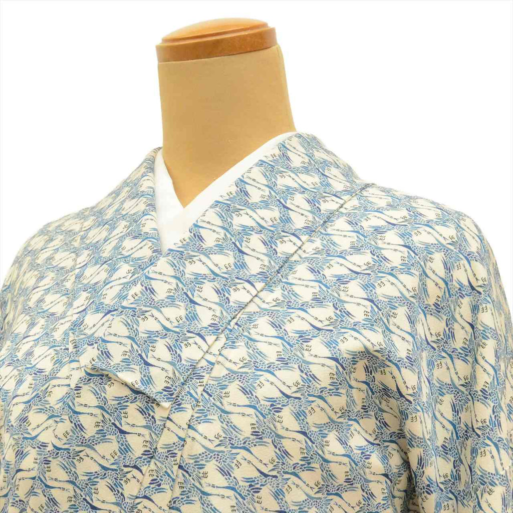 [Used] Komon (small patterned) recycled kimono, pure silk, lined, length 156.5cm (61.6in) (M), sleeve length 63.0cm (24.8in), white, crane pattern, crepe fabric, high quality, semi-formal, spring, summer, autumn, winter, ready-made. 