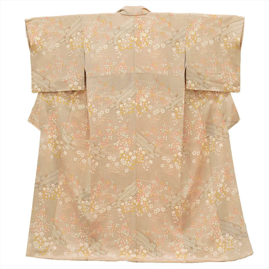 [Used] Komon (small patterned) recycled kimono, pure silk, lined, length 162.5cm (64.0in), size L, sleeve length 69.0cm (27.2in), brown tones, autumn flower pattern, crepe fabric, high quality, semi-formal, spring, summer, autumn, winter, ready-made. 