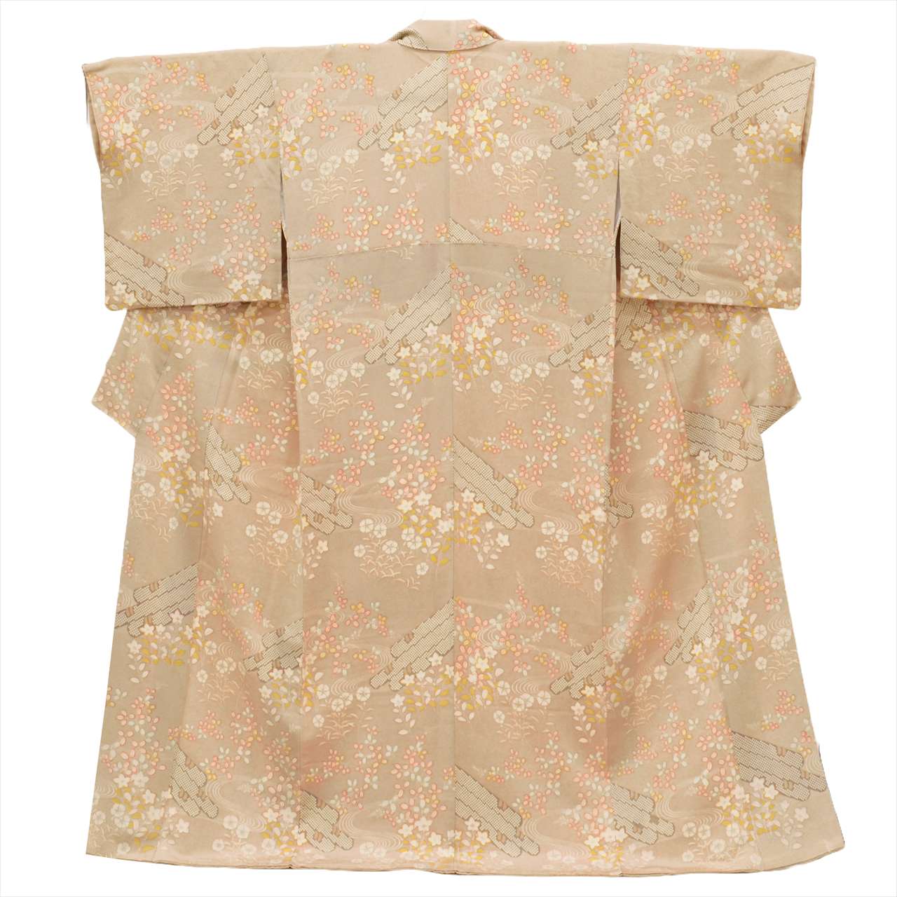 [Used] Komon (small patterned) recycled kimono, pure silk, lined, length 162.5cm (64.0in), size L, sleeve length 69.0cm (27.2in), brown tones, autumn flower pattern, crepe fabric, high quality, semi-formal, spring, summer, autumn, winter, ready-made. 