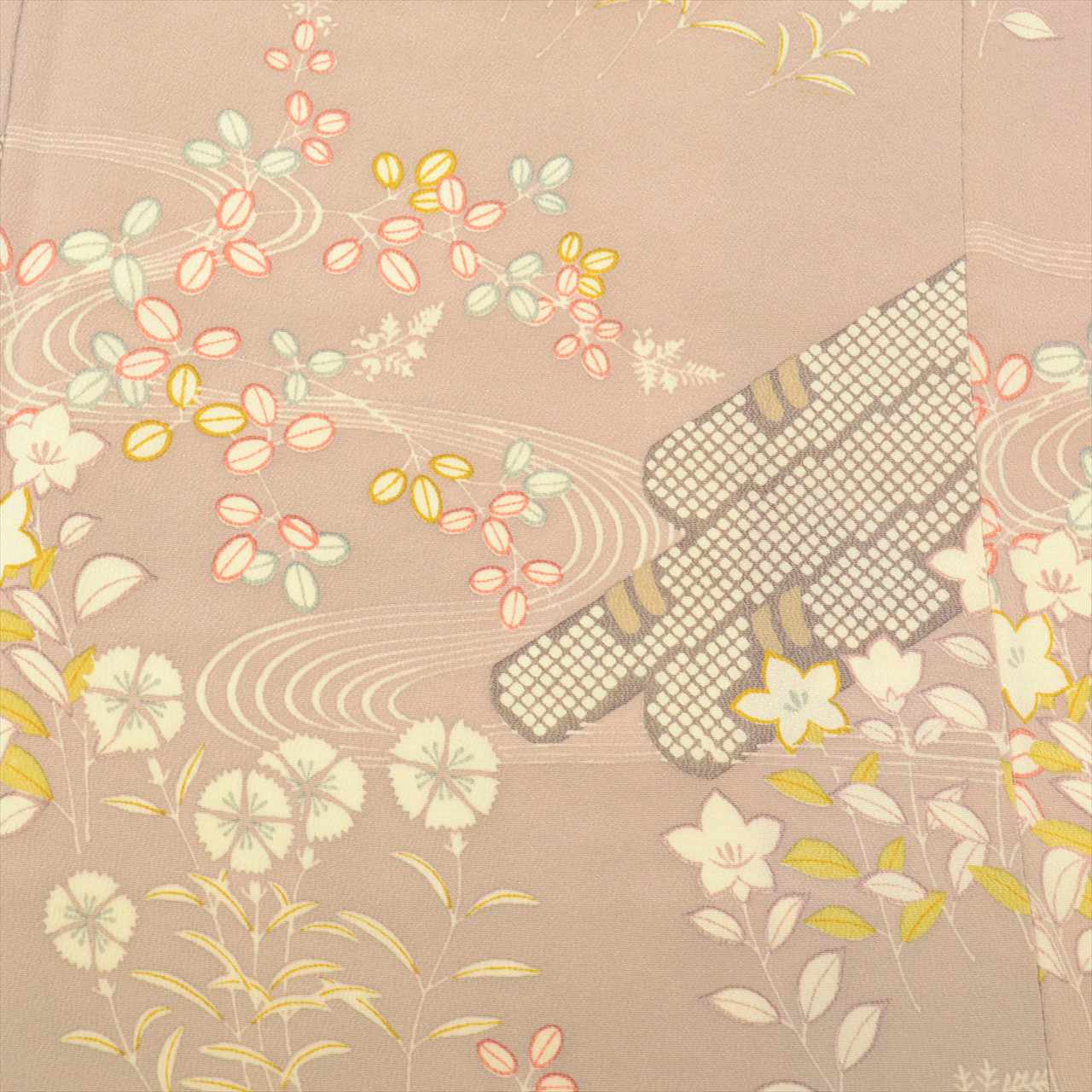 [Used] Komon (small patterned) recycled kimono, pure silk, lined, length 162.5cm (64.0in), size L, sleeve length 69.0cm (27.2in), brown tones, autumn flower pattern, crepe fabric, high quality, semi-formal, spring, summer, autumn, winter, ready-made. 