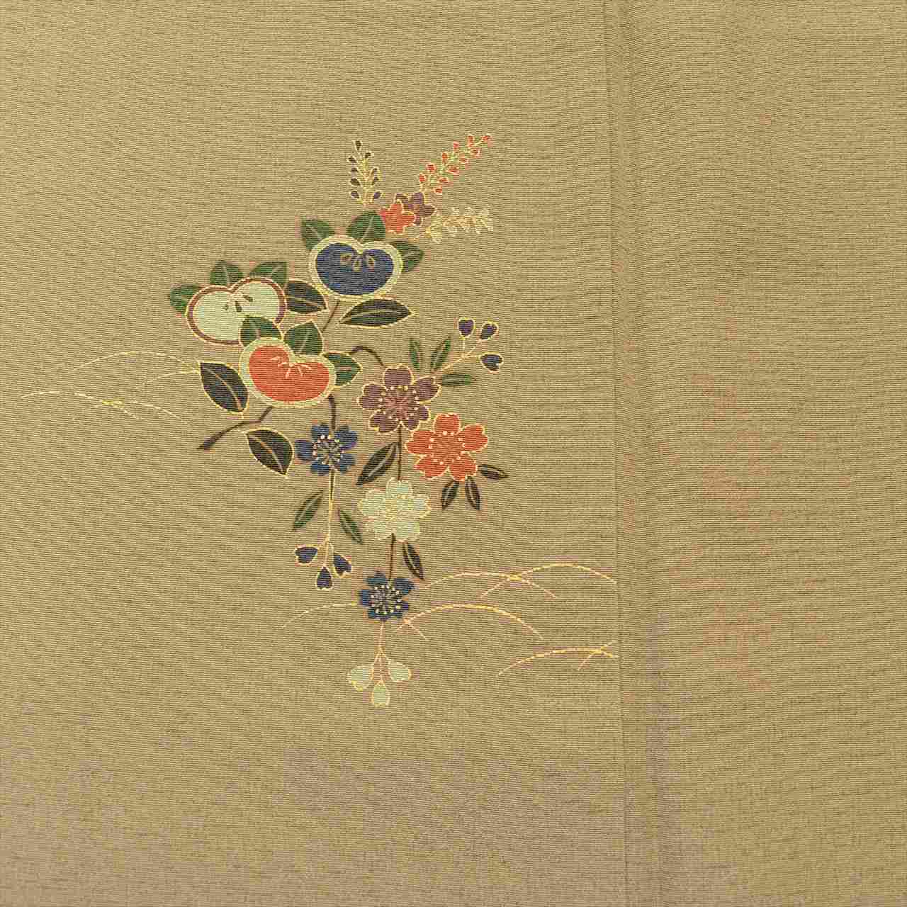 [Used] Komon (small patterned) recycled kimono, pure silk, length 153.0cm (60.2in) (size S), sleeve length 63.5cm (25.0in), lined, green, floral pattern, high quality, semi-formal, spring, summer, autumn, winter, ready-made. 