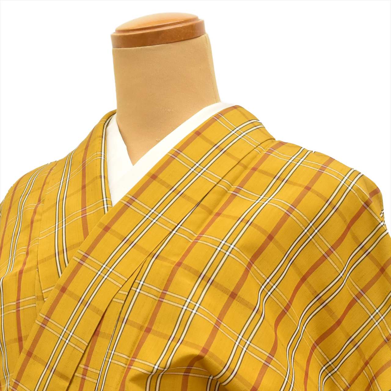 [Used] Authentic Kijōhachijō Silk Kimono, Lined, Length 157.0cm (61.8in) (Size M), Sleeve Length 63.8cm (25.1in), Ready-made, Recycled Kimono, with Certificate of Authenticity, Intangible Cultural Property, Kondō Den, Yellowish, Checkered Pattern, tt2623b 