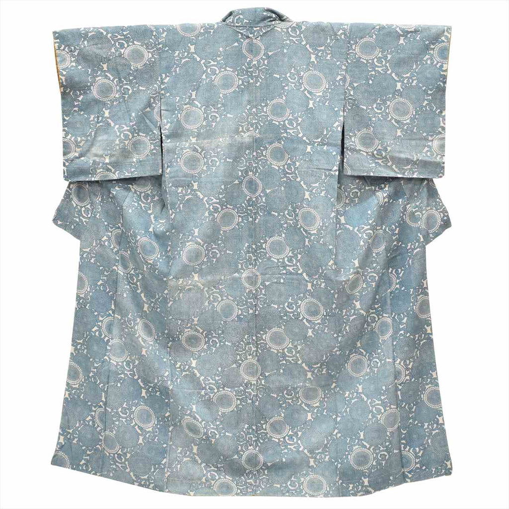 [Used] Tsumugi Silk Kimono, Lined, Length 156.8cm (61.7in) (M), Sleeve Length 63.5cm (25.0in), Ready-made, Recycled Kimono, Stencil-dyed, Blue with Floral Arabesque Pattern, tt2672b 