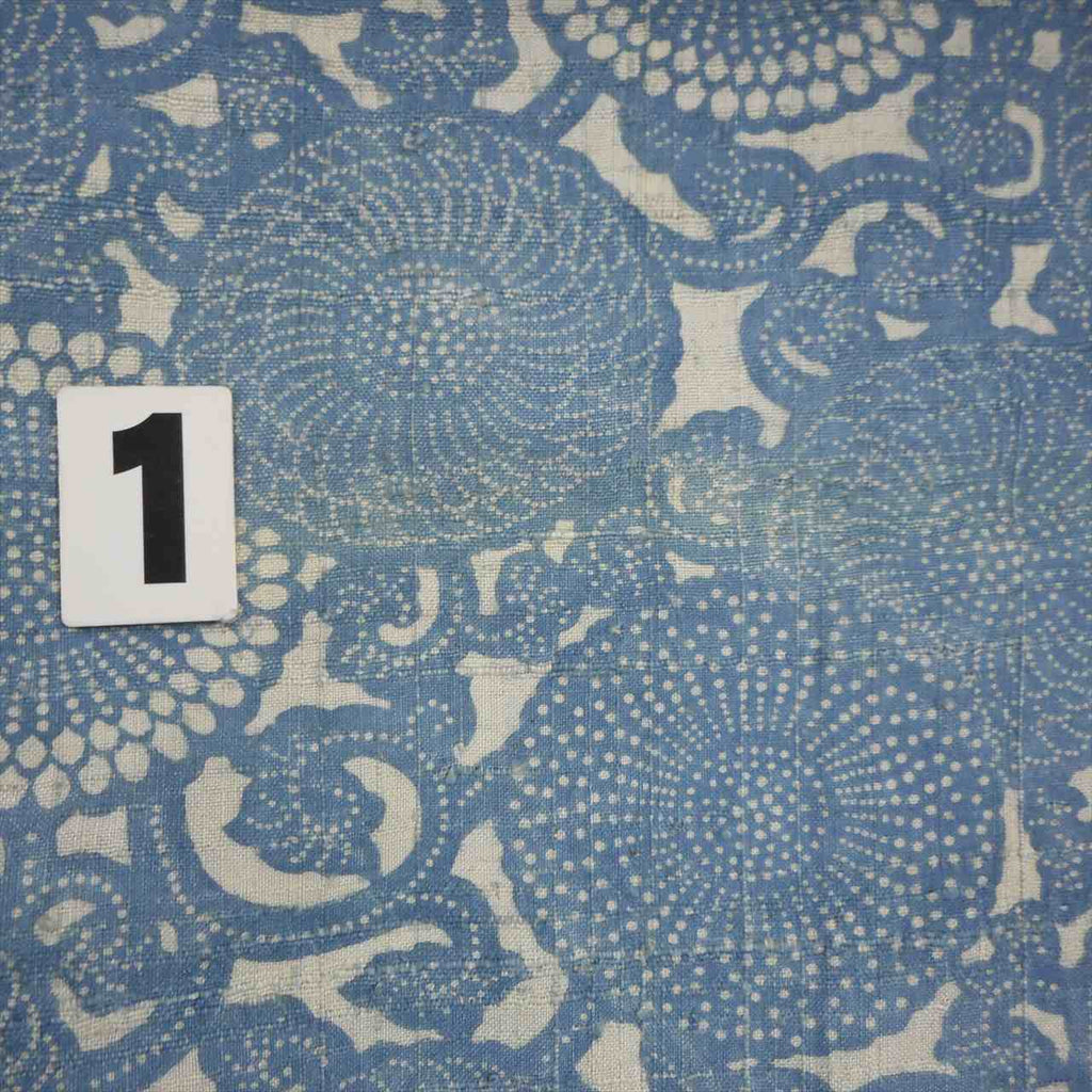 [Used] Tsumugi Silk Kimono, Lined, Length 156.8cm (61.7in) (M), Sleeve Length 63.5cm (25.0in), Ready-made, Recycled Kimono, Stencil-dyed, Blue with Floral Arabesque Pattern, tt2672b 