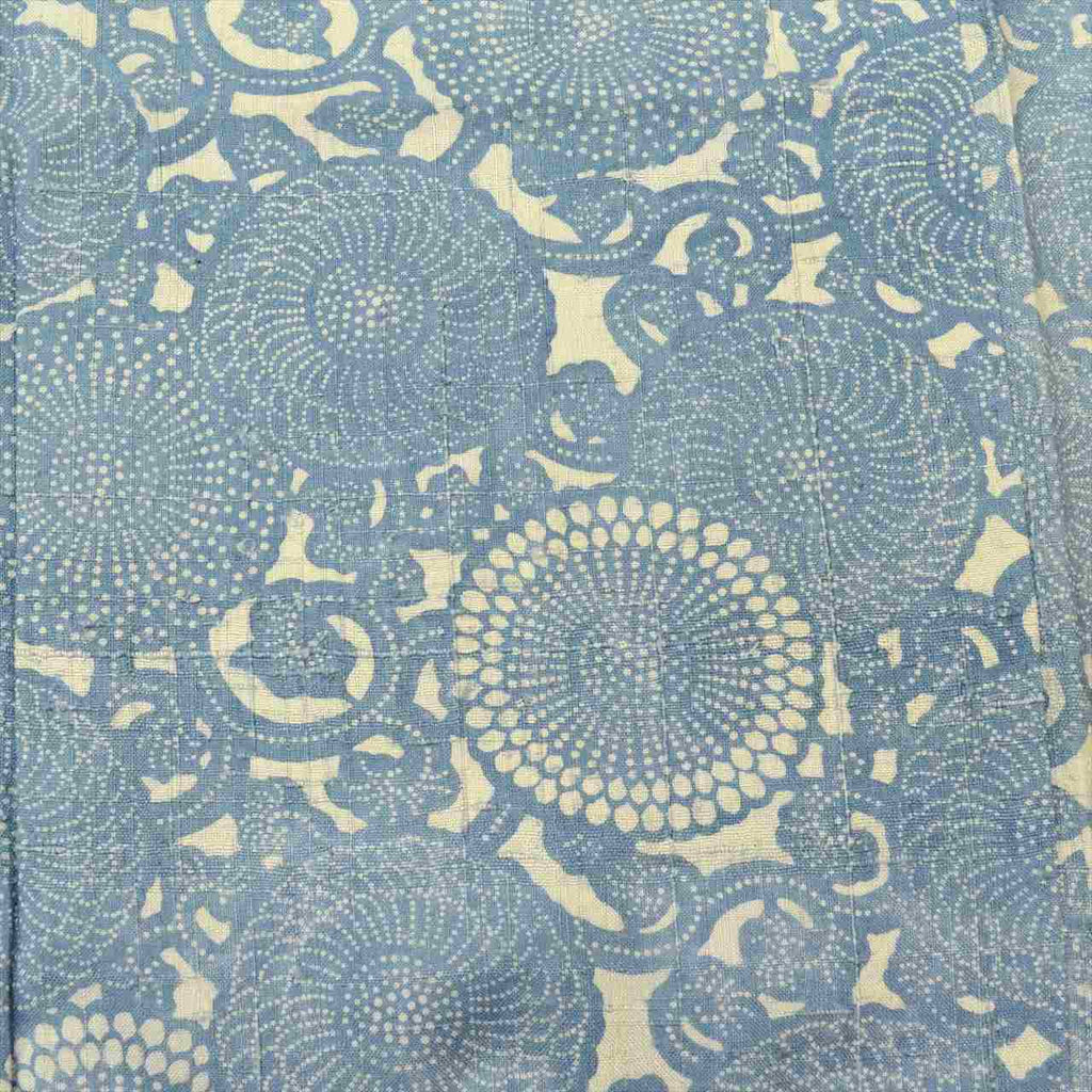 [Used] Tsumugi Silk Kimono, Lined, Length 156.8cm (61.7in) (M), Sleeve Length 63.5cm (25.0in), Ready-made, Recycled Kimono, Stencil-dyed, Blue with Floral Arabesque Pattern, tt2672b 