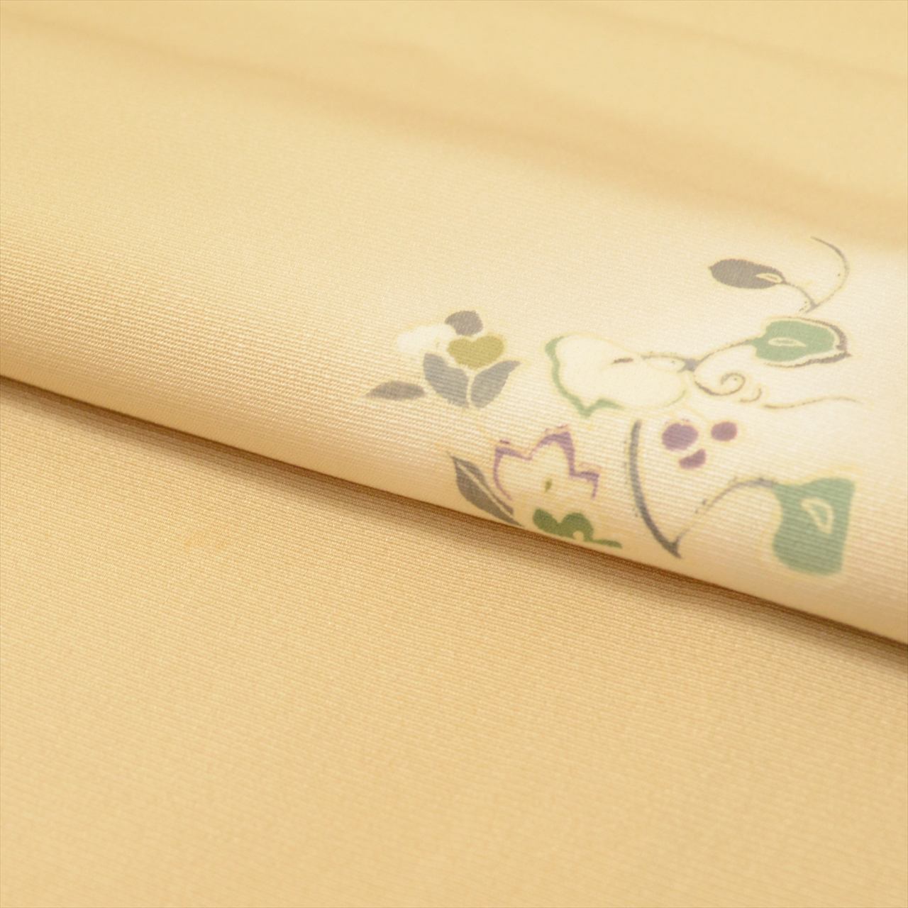 [Used] Komon (small patterned) recycled kimono, lined, pure silk, length 156.5cm (61.6in) (size M), sleeve length 68.5cm (27.0in), brown tones, floral pattern, high quality, semi-formal, spring, summer, autumn, winter, ready-made. 