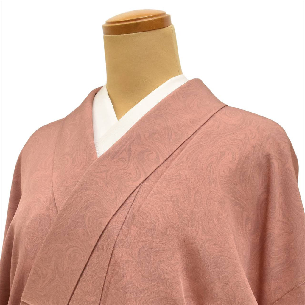[Used] Komon (small patterned) recycled kimono, pure silk, lined, length 160.0cm (63.0in) (size M), sleeve length 67.0cm (26.4in), pinkish color, suminagashi (marbled ink pattern), high quality, semi-formal, spring, summer, autumn, winter, ready-made. 