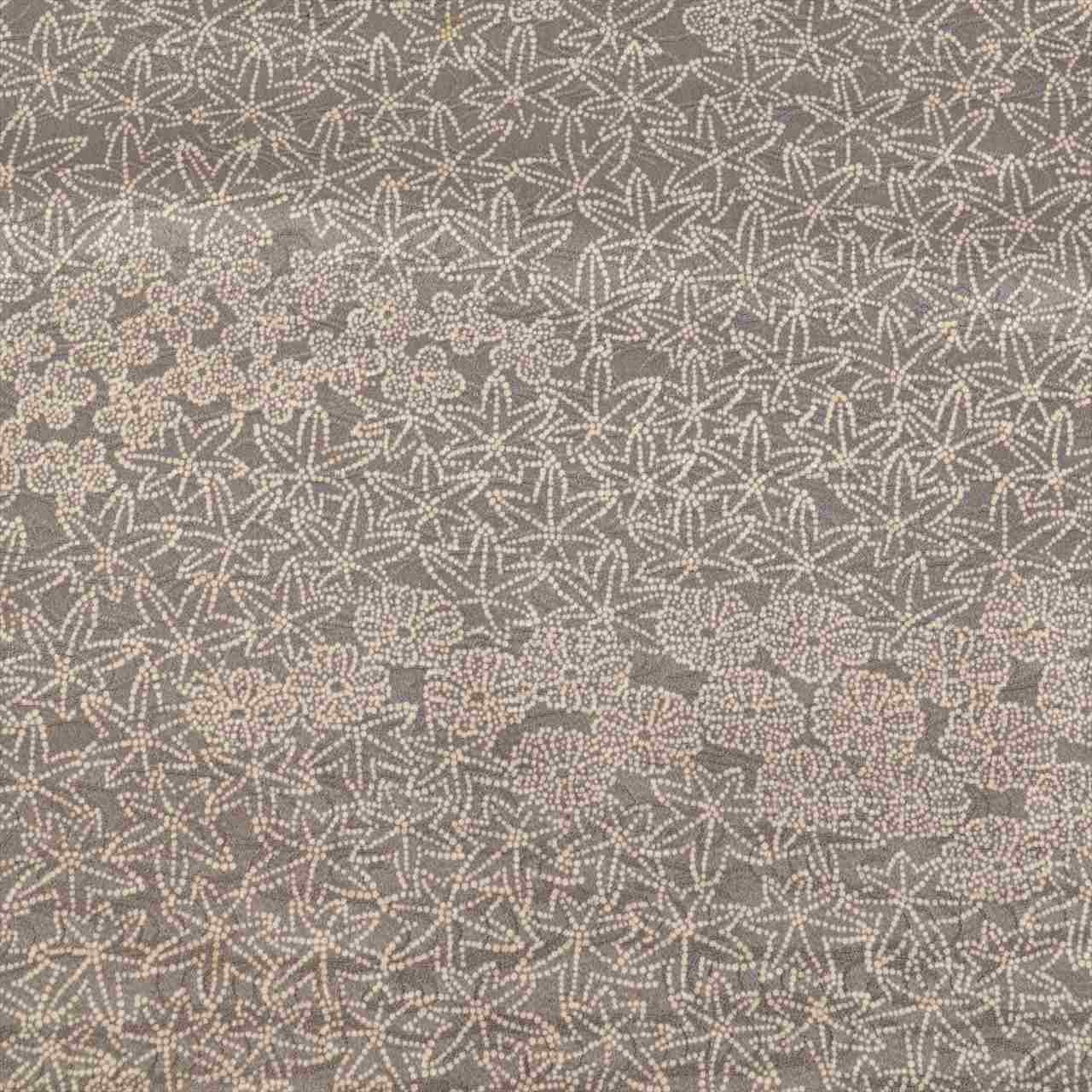 [Used] Komon (small patterned) recycled kimono, lined, pure silk, length 161.0cm (63.4in), size L, sleeve length 67.0cm (26.4in), gray color, maple leaf pattern, high quality, semi-formal, spring, summer, autumn, winter, ready-made. 