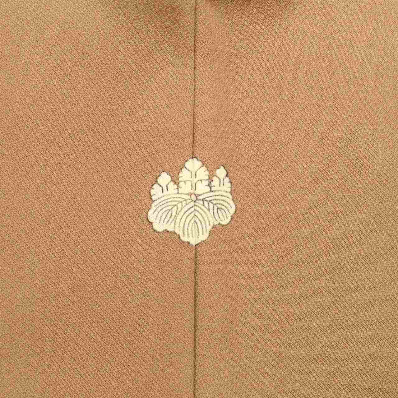 [Used] Plain colored silk kimono, length 154cm, size S, sleeve length 65cm, lined, ready-made, recycled kimono, used, brown color, with crest, tt2753b, suitable for entrance ceremonies, graduation ceremonies, kindergarten entrance ceremonies. 