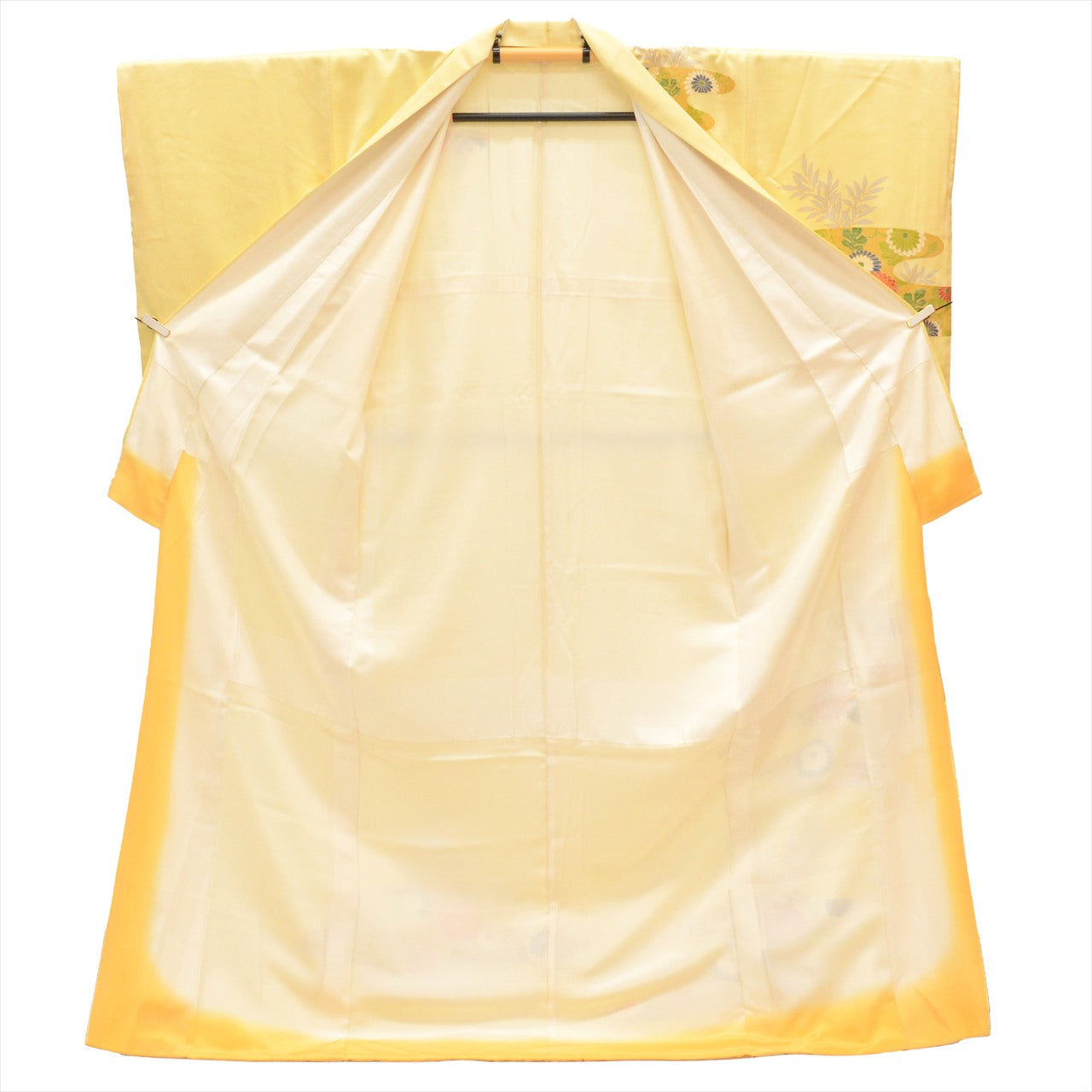 [Used] Recycled formal kimono (Houmongi), pure silk, length 166.5cm (65.6in), size LL, sleeve length 65.3cm (25.7in), ready-made, formal wear, recycled kimono, lined, used, yellowish, chrysanthemum pattern, gold embroidery, tt2754b 