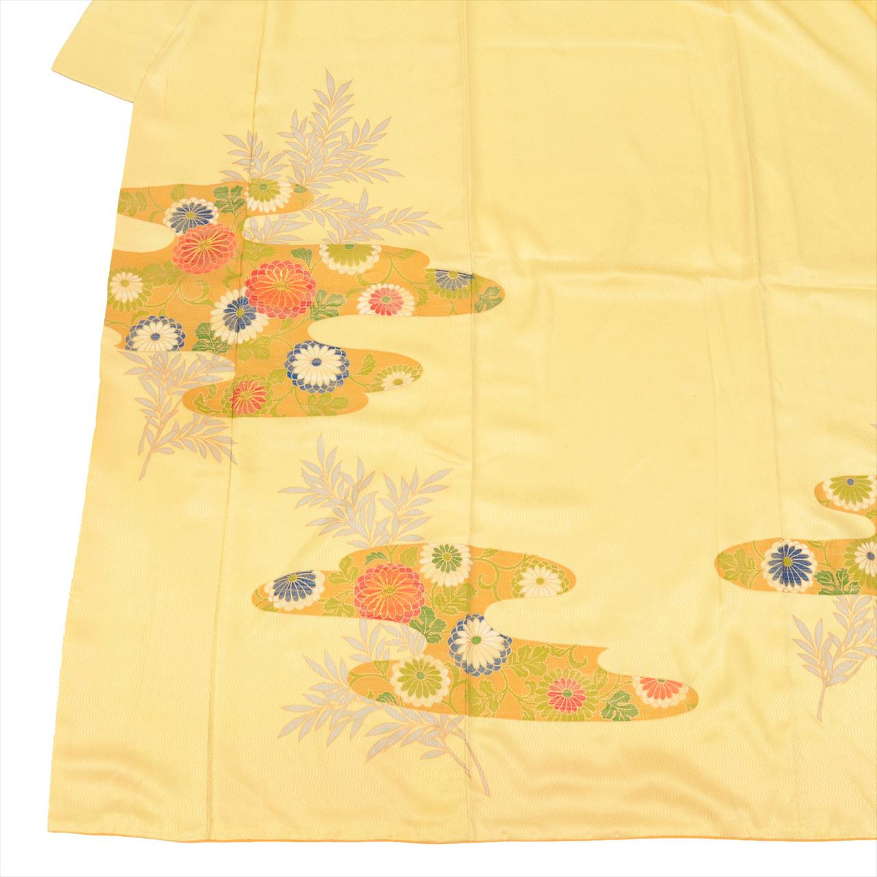 [Used] Recycled formal kimono (Houmongi), pure silk, length 166.5cm (65.6in), size LL, sleeve length 65.3cm (25.7in), ready-made, formal wear, recycled kimono, lined, used, yellowish, chrysanthemum pattern, gold embroidery, tt2754b 