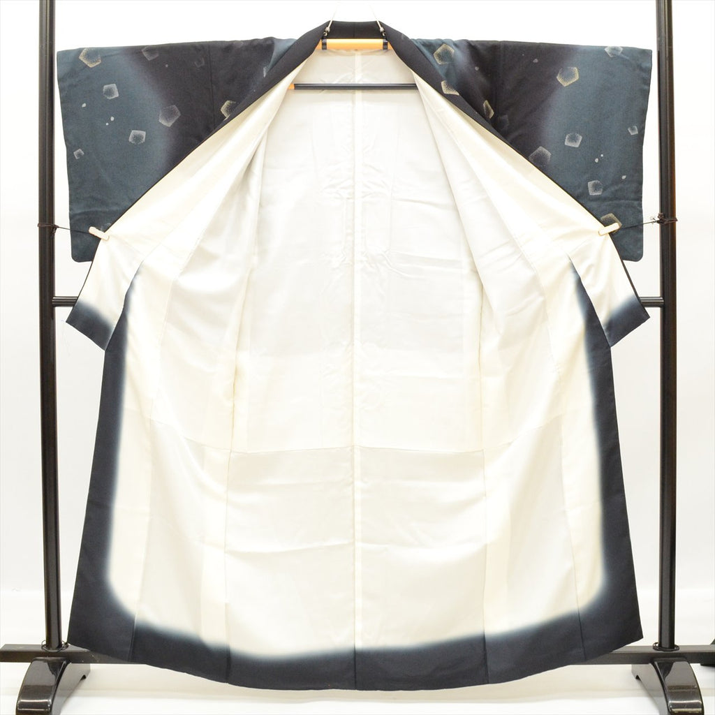 [Used] Komon (small patterned) recycled kimono, pure silk, length 151.0cm (59.4in), size S, sleeve length 68.0cm (26.8in), cleaned, black, geometric pattern, lined, high quality, semi-formal, spring, summer, autumn, winter, ready-made. 