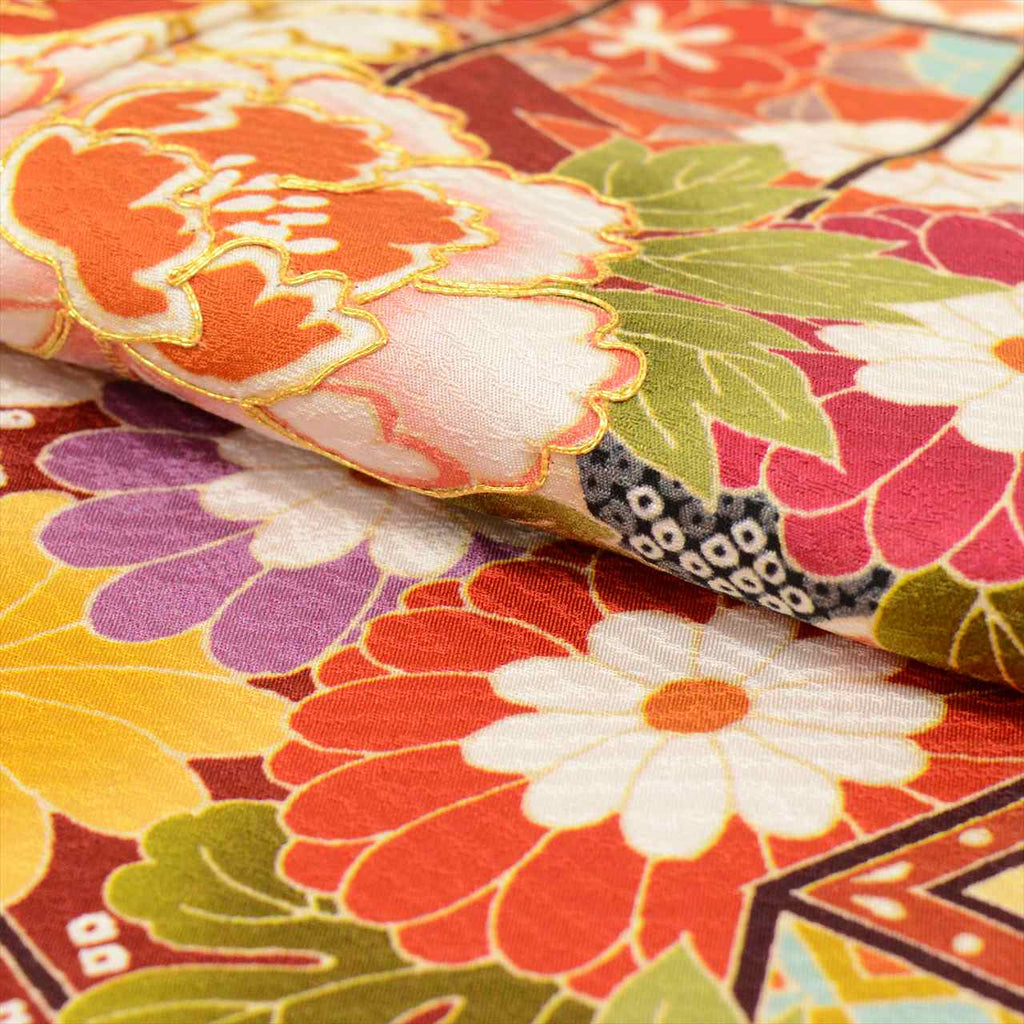 [Used] Furisode (long-sleeved kimono) - Single item, Pure silk, Length 171.5cm (67.5in), Sleeve length 70.5cm (27.8in), Ready-made, Recycled kimono, Used, Excellent condition, Red color, Floral pattern, Gold embroidery, Vintage, uu0003b 