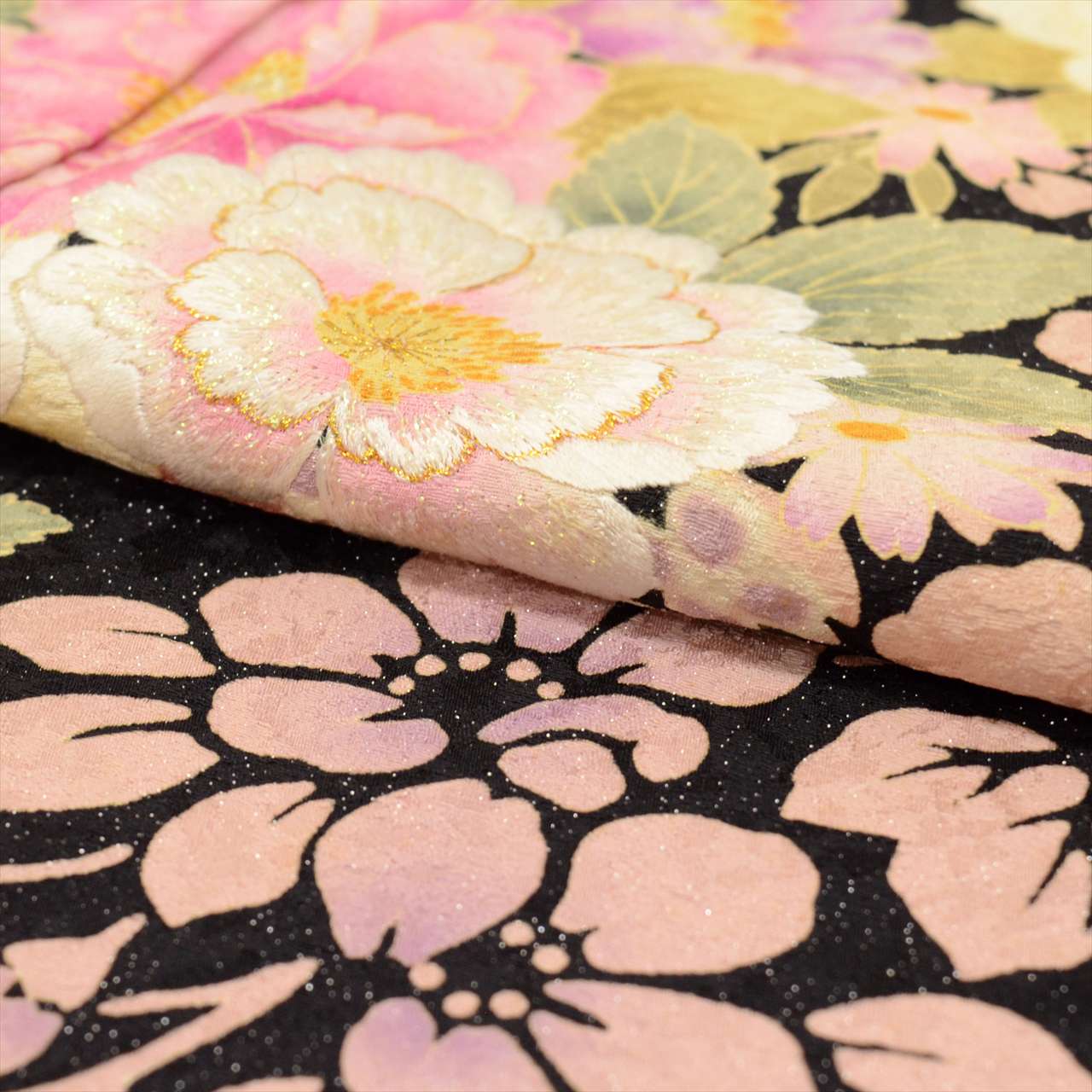 Furisode (long-sleeved kimono) - Single item, Pure silk, Length 175.0cm (68.9in), Size LL, Sleeve length 69.5cm (27.4in), Ready-made, Recycled kimono, Black with floral pattern and gold thread, Vintage, uu0015b 