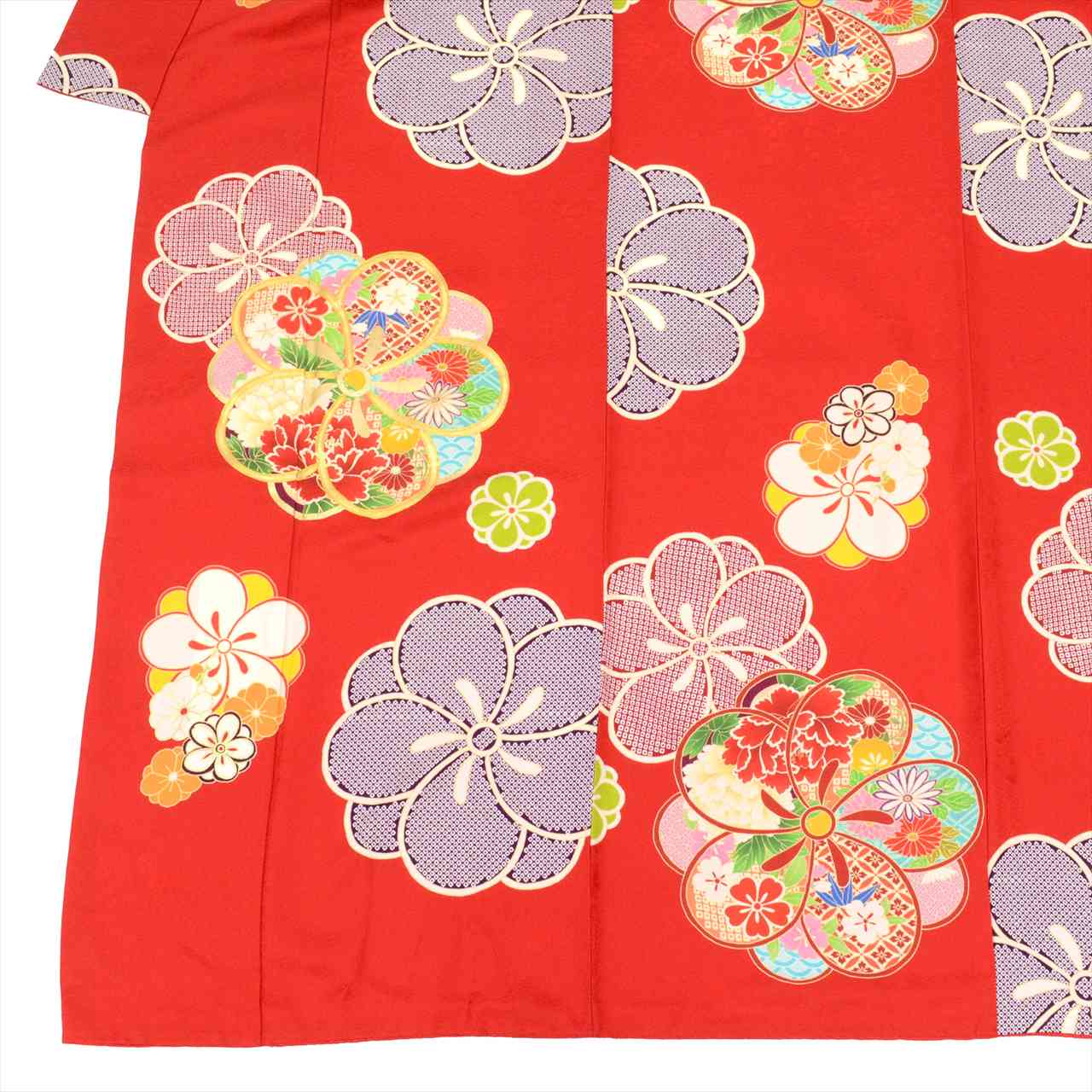 Furisode (long-sleeved kimono) - Single item, Pure silk, Length 175.5cm (69.1in), Size LL, Sleeve length 70.5cm (27.8in), Ready-made, Recycled kimono, Excellent condition, Ready-made, Red color, Floral pattern, Gold embroidery, Vintage, uu0018b 